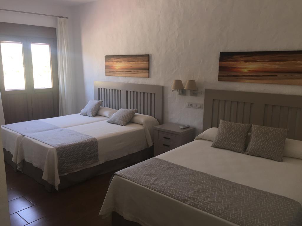 Hotel Almadrabeta Захара де лос Атунес Екстериор снимка