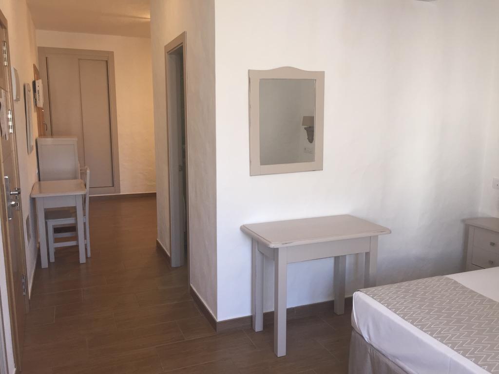 Hotel Almadrabeta Захара де лос Атунес Екстериор снимка