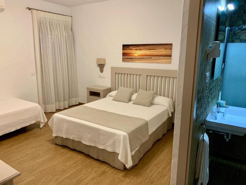 Hotel Almadrabeta Захара де лос Атунес Екстериор снимка